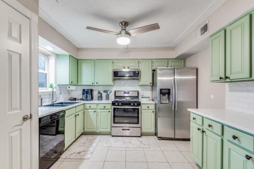 3806 Furneaux Ln, Carrollton TX  75007-2456 exterior