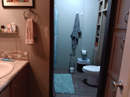 2645 Fairway Dr, Angleton TX 77515-7396 exterior