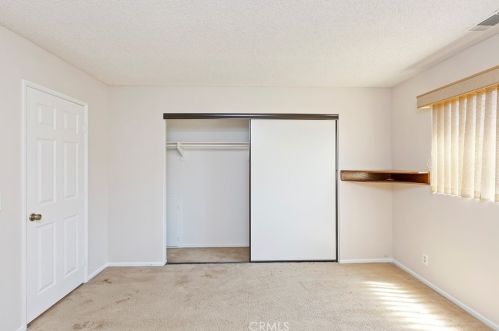 2662 Sovereign Way, Riverside CA  92506-5120 exterior