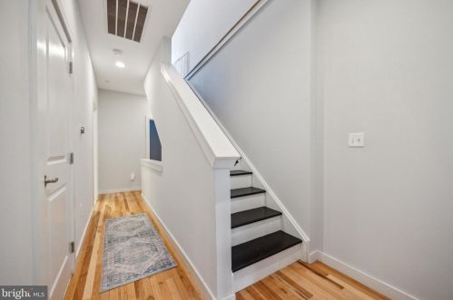 1226 4 St, Philadelphia PA 19147-0052 exterior