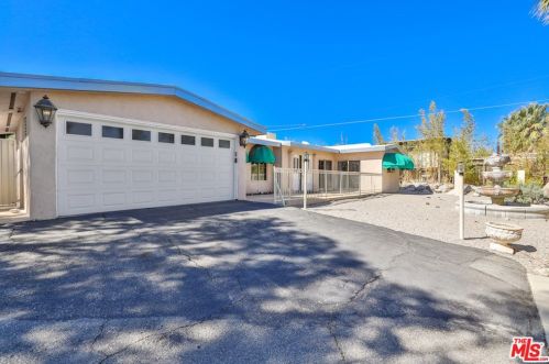 2427 Tuscan Rd, Palm Springs, CA 92262-2756