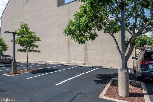 309 3rd St, Philadelphia PA 19106-1201 exterior