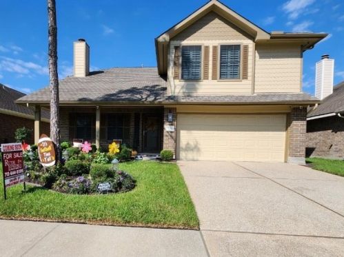 1026 Andover Dr, Pearland, TX 77584-2268