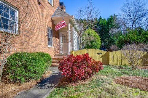 25 Battle Rdg Pl, Atlanta GA  30342-2450 exterior