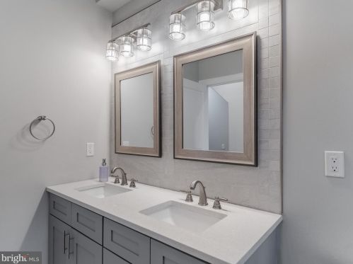 2131 10th St, Philadelphia PA 19148-5007 exterior