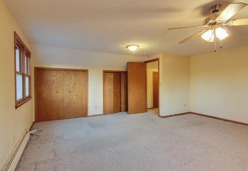 987 Hall Ave, Saint Paul MN  55118-1421 exterior