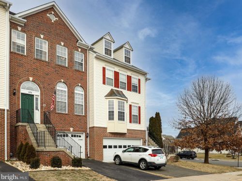 694 Mcleary Sq, Leesburg, VA 20175-5650