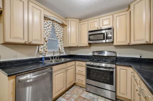 1230 Oriole Ln, Garland TX  75042-8023 exterior