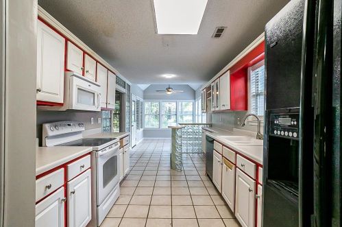 154 Parkside Dr, Stockbridge GA  30281-6902 exterior