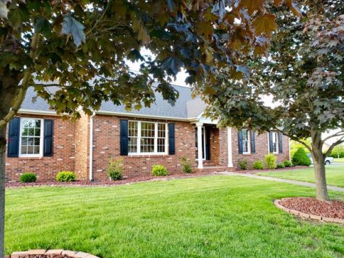 949 Vossclare Dr, Breese, IL 62230-1075