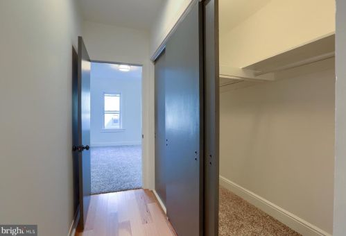 429 Pine St, Lancaster PA  17603-3355 exterior