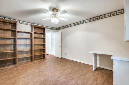 809 Tanglewood Dr, Irving TX 75061-6815 exterior