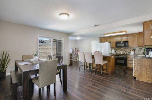 5543 Wentworth Dr, Riverside CA  92505-3151 exterior