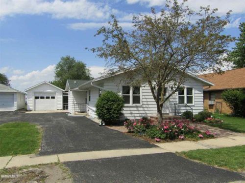 121 Dame St, Lanark, IL 61046-1032