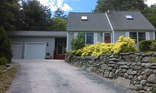 21 Richard Rd, Richmond, RI 02812-1018
