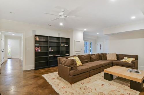 414 Brentwood Dr, Atlanta GA  30305-3205 exterior