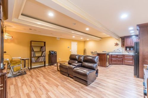 2101 Bohler Rd, Atlanta GA  30318-1515 exterior