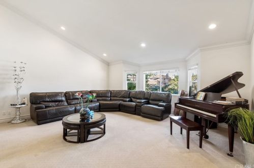1802 2nd Ave, Arcadia, CA 91006-4705