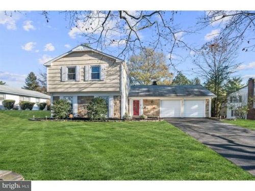 11 Thornleigh Pl, Willingboro, NJ 08046-3814