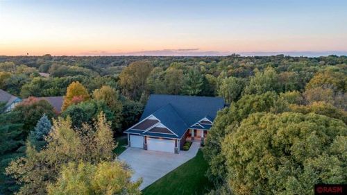 95 Telemark Dr, Mankato, MN 56001-4100
