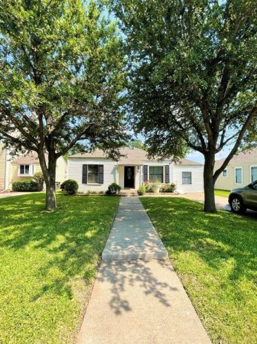 4033 Valentine St, Fort Worth, TX 76107-6408