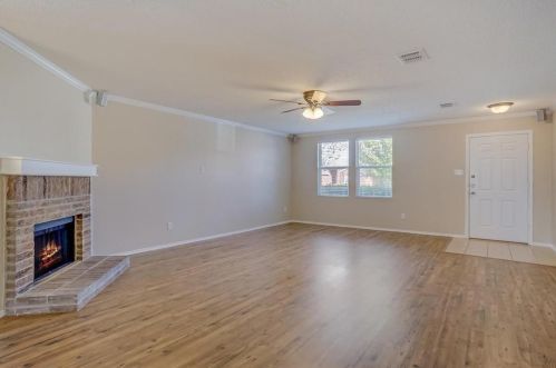 957 Stone Chapel Way, Fort Worth TX  76179-7305 exterior