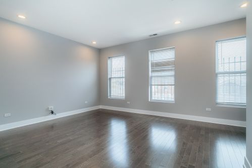 2026 Coulter St, Chicago, IL 60608-4108