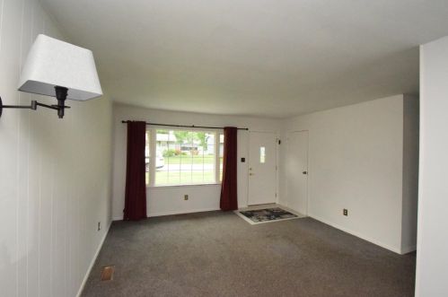 2825 Drexel Dr, Hobart IN 46342-3533 exterior