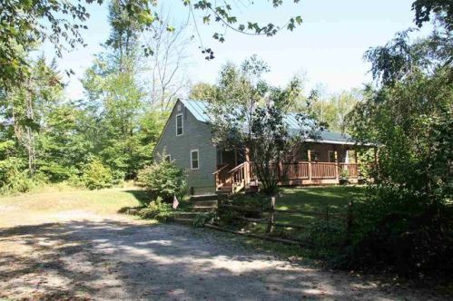 77 Sewell Hoyt Rd, Weare, NH 03281-6025