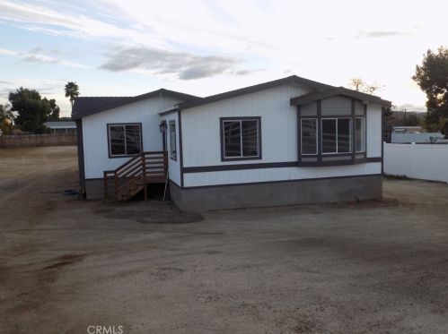21277 Kinney St, Perris, CA 92570-7469