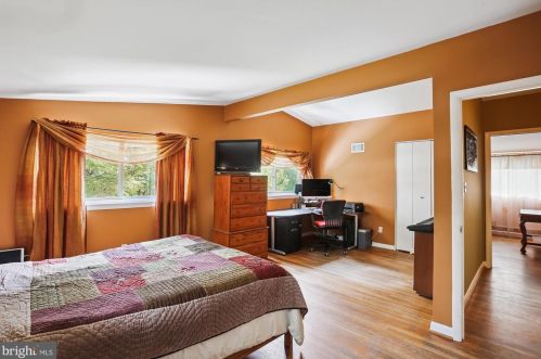 412 Sisson Ct, Silver Spring MD 20902-3151 exterior