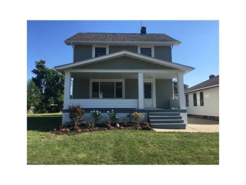 6303 Ridgewood Ave, Cleveland OH  44129-2325 exterior