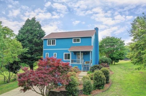 2742 Inverloch Cir, Duluth, GA 30096-6239
