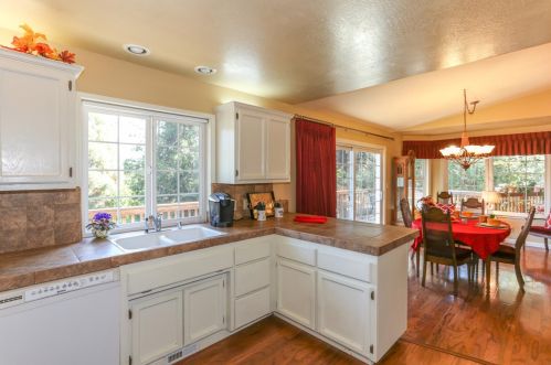 11002 Ball Rd, Grass Valley, CA 95949-6707