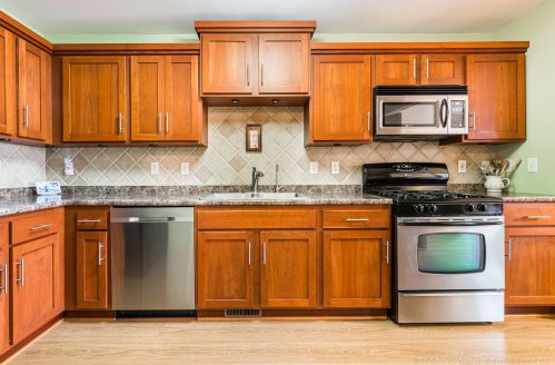 124 Mclaren Dr, Sycamore IL  60178-2255 exterior