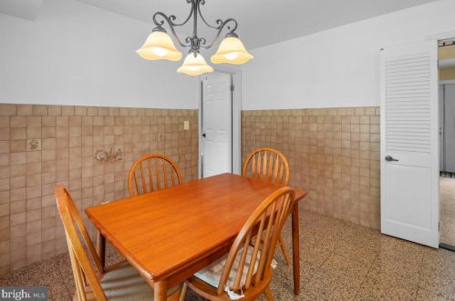 1 Teak Ln, Princeton NJ 08540-4724 exterior