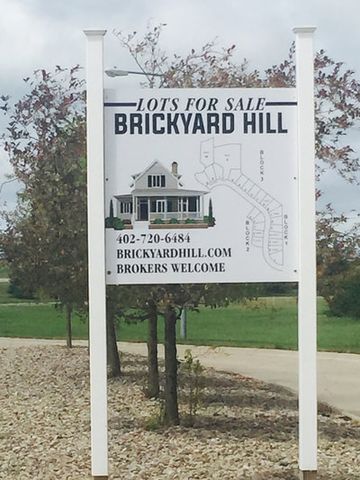 1028 Brickyard Dr, Hooper, NE 68031