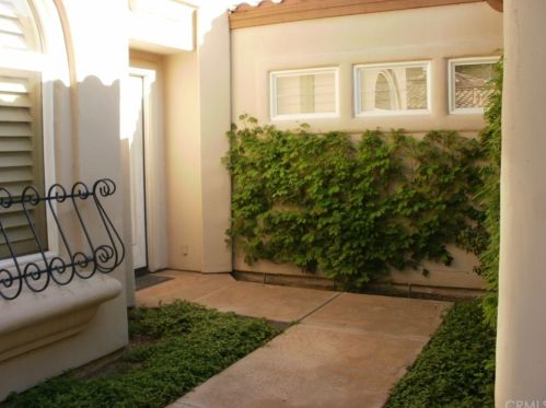 49320 Mission Dr, La Quinta, CA 92253-6039