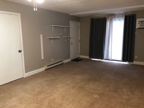 142 Klein Creek Ct, Carol Stream, IL 60188-9315