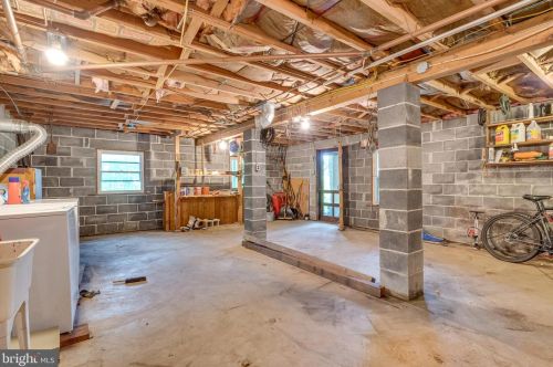 588 Shannondale Rd, Harpers Ferry WV 25425-4757 exterior