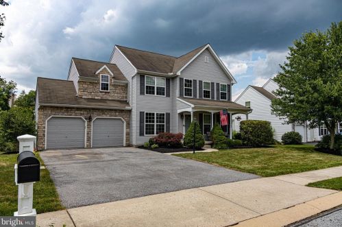 222 Creekwood Dr, York, PA 17407-1121