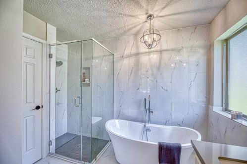 406 Old Bryan Rd, Middleton, TX 75833-1951