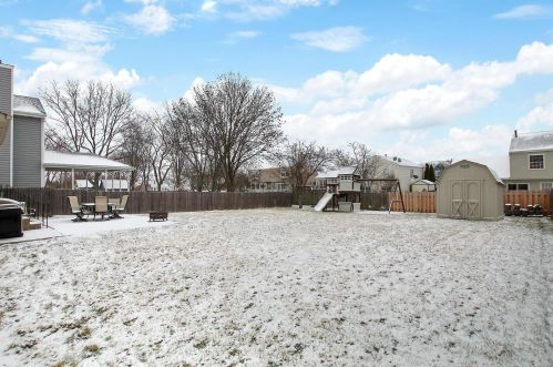 1078 Cliff View Ln, Carol Stream IL  60188-4633 exterior