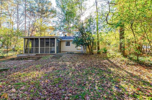 2335 Rolling Acres Ct, Conyers GA  30094-6130 exterior