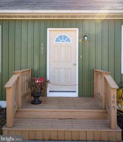 605 Moul Ave, Hanover, PA 17331-1546