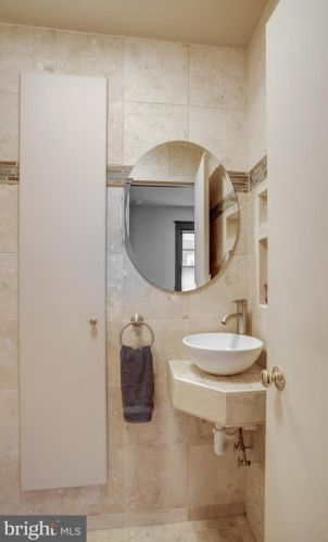 922 Virginia Ave, Lancaster PA  17603-3115 exterior