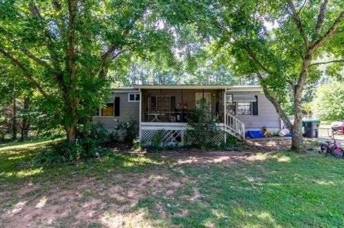 240 Norfolk Dr, Hampton, GA 30228-1911