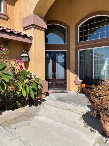 3209 Gibraltar Dr, Riverside, CA 92506-2136