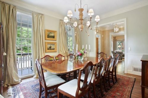 2839 Dover Rd, Atlanta GA  30327-1209 exterior