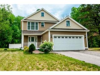 3 Emerson Dr, Derry, NH 03038-3920